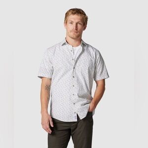 Rodd & Gunn Anchorage Shirt Size Small Sailboat Print Cotton Button Up NWT